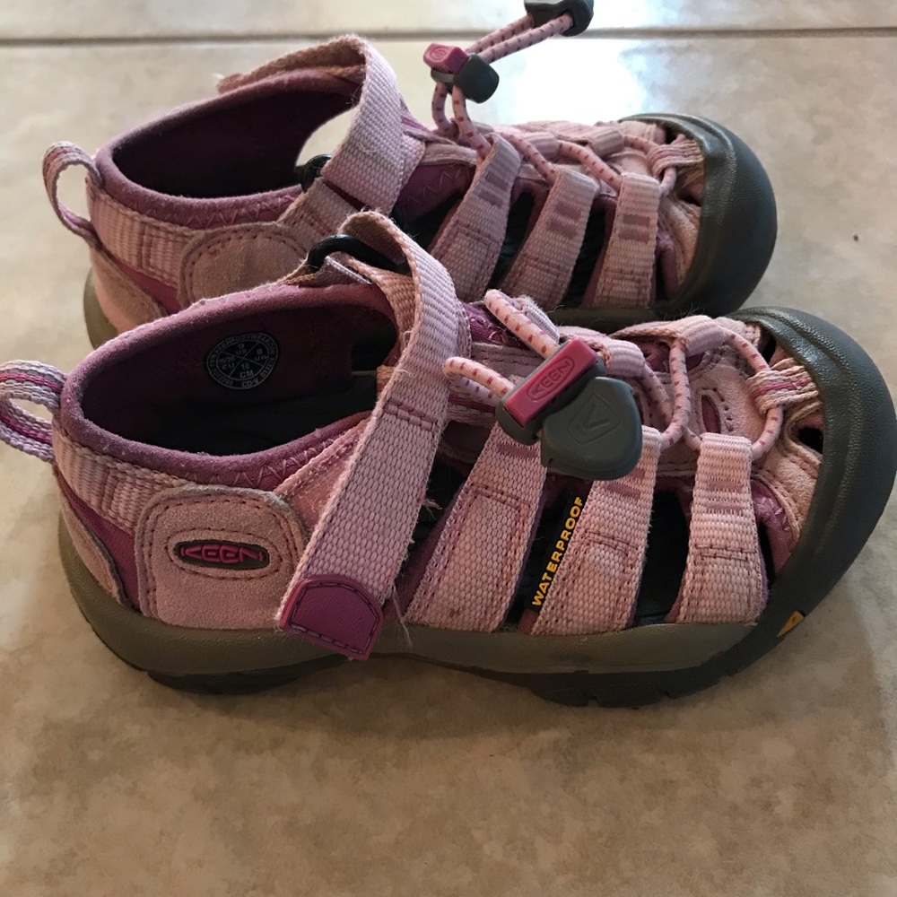 Toddler Girls’ Keens, pink